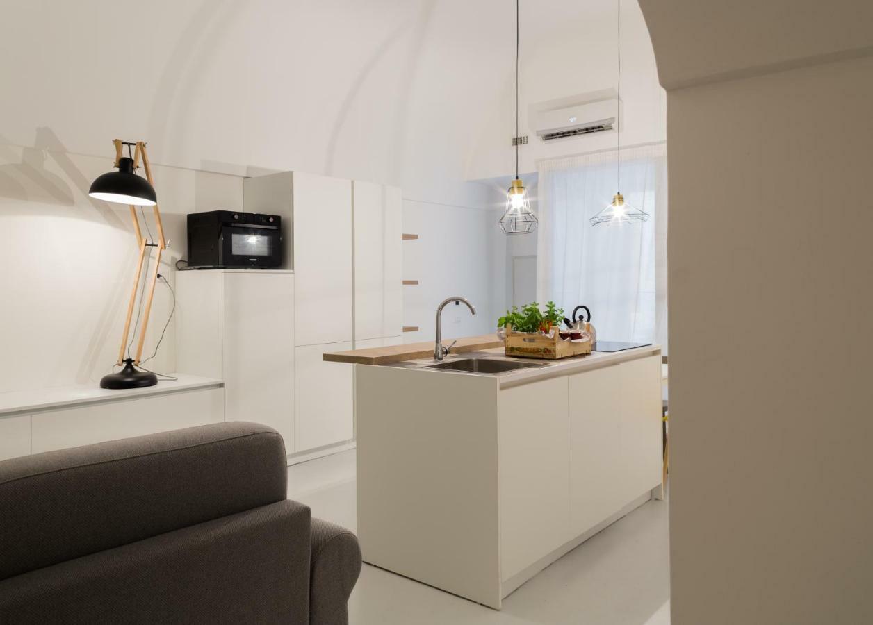 B22 - Comfy Beautiful Loft Apartment Monopoli Exterior photo
